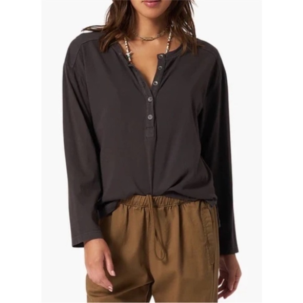 Xirena Blouse Lyle Henley Long Sleeve in Vintage Black